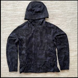 Like New: Lululemon Pack It Up Hooded Jacket Incognito Camo Multi Grey Size 10